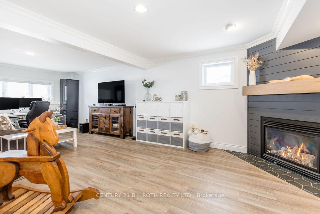 15 Sugarbush Road