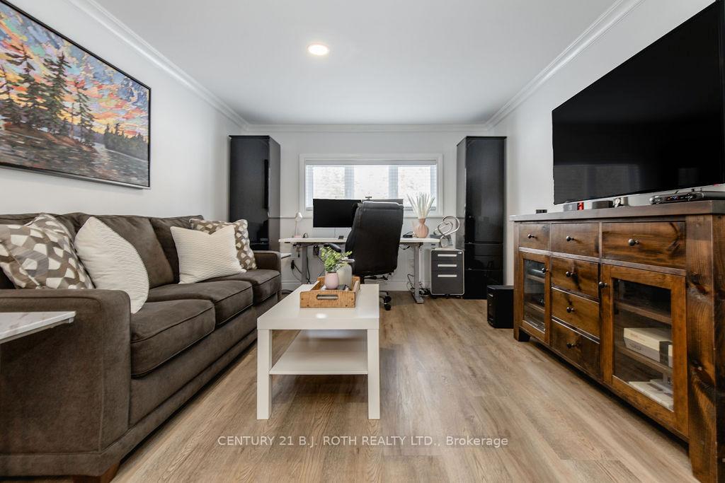 15 Sugarbush Road