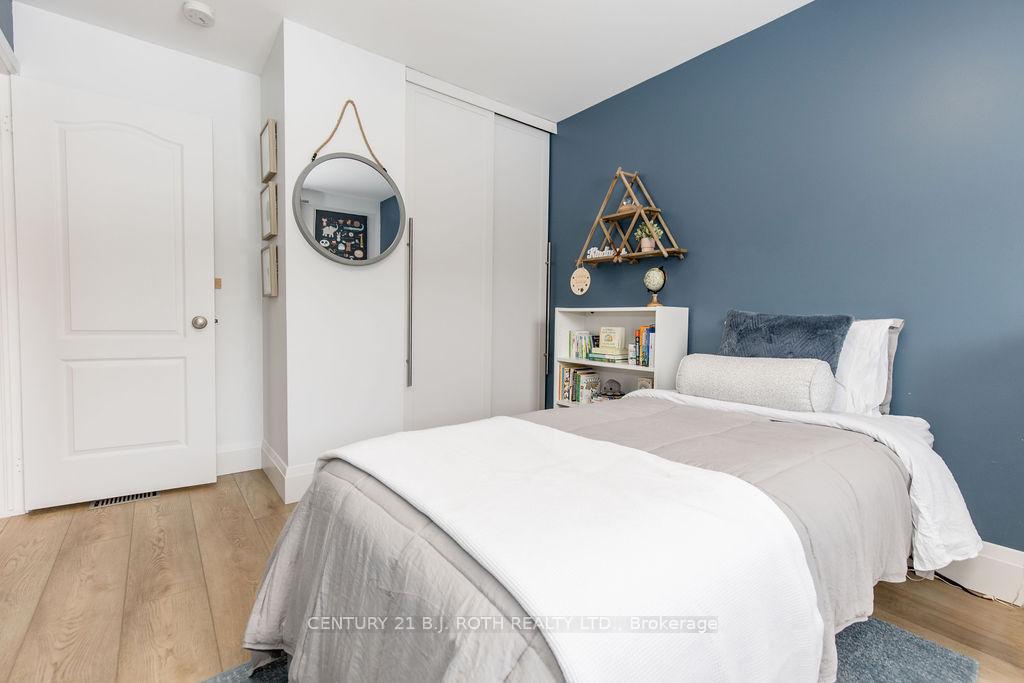 15 Sugarbush Road