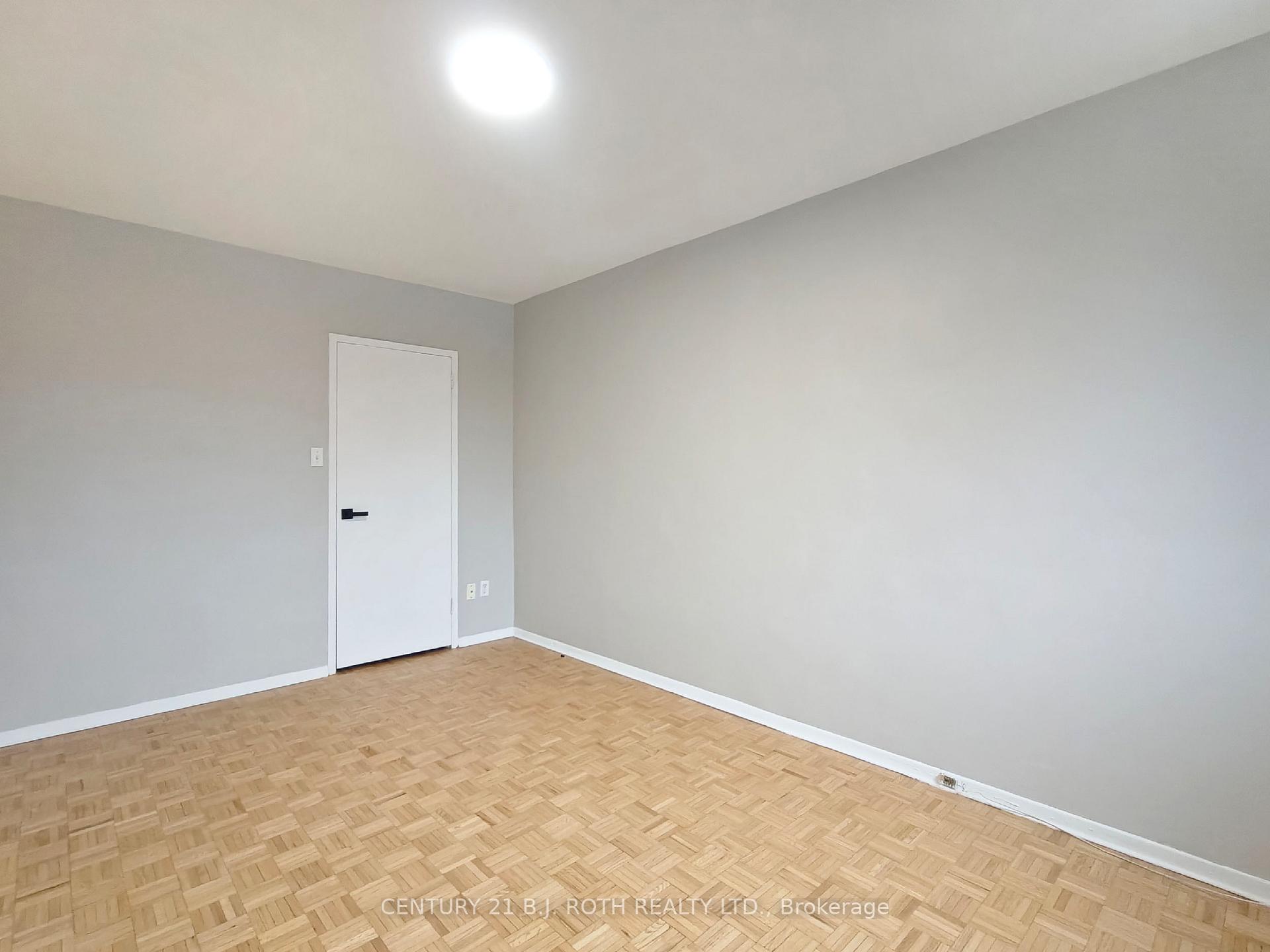 37 Peel Street 405