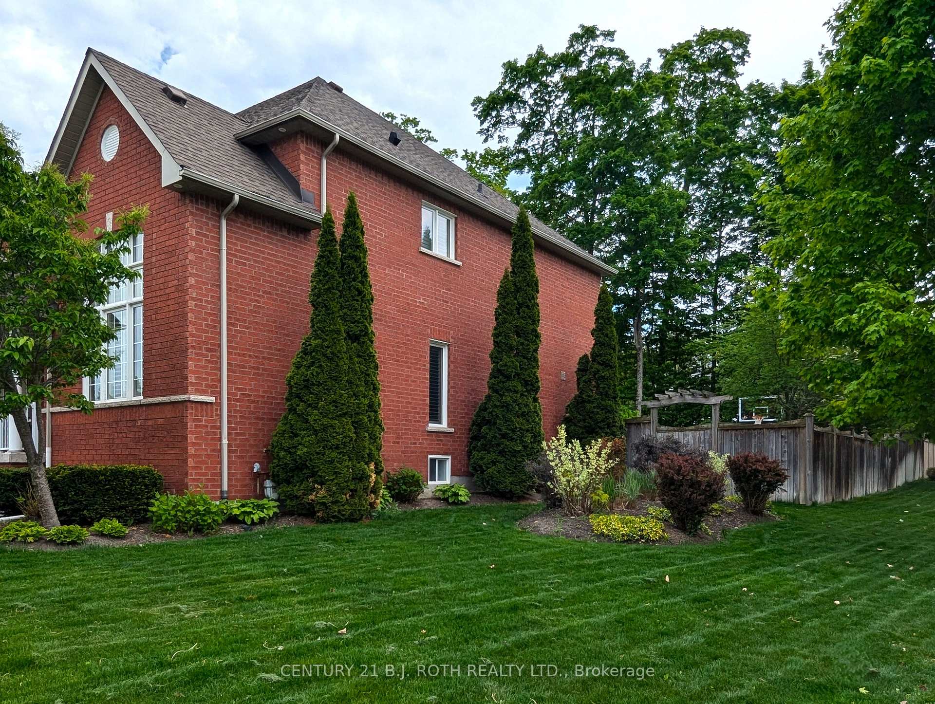 38 Camelot Square
