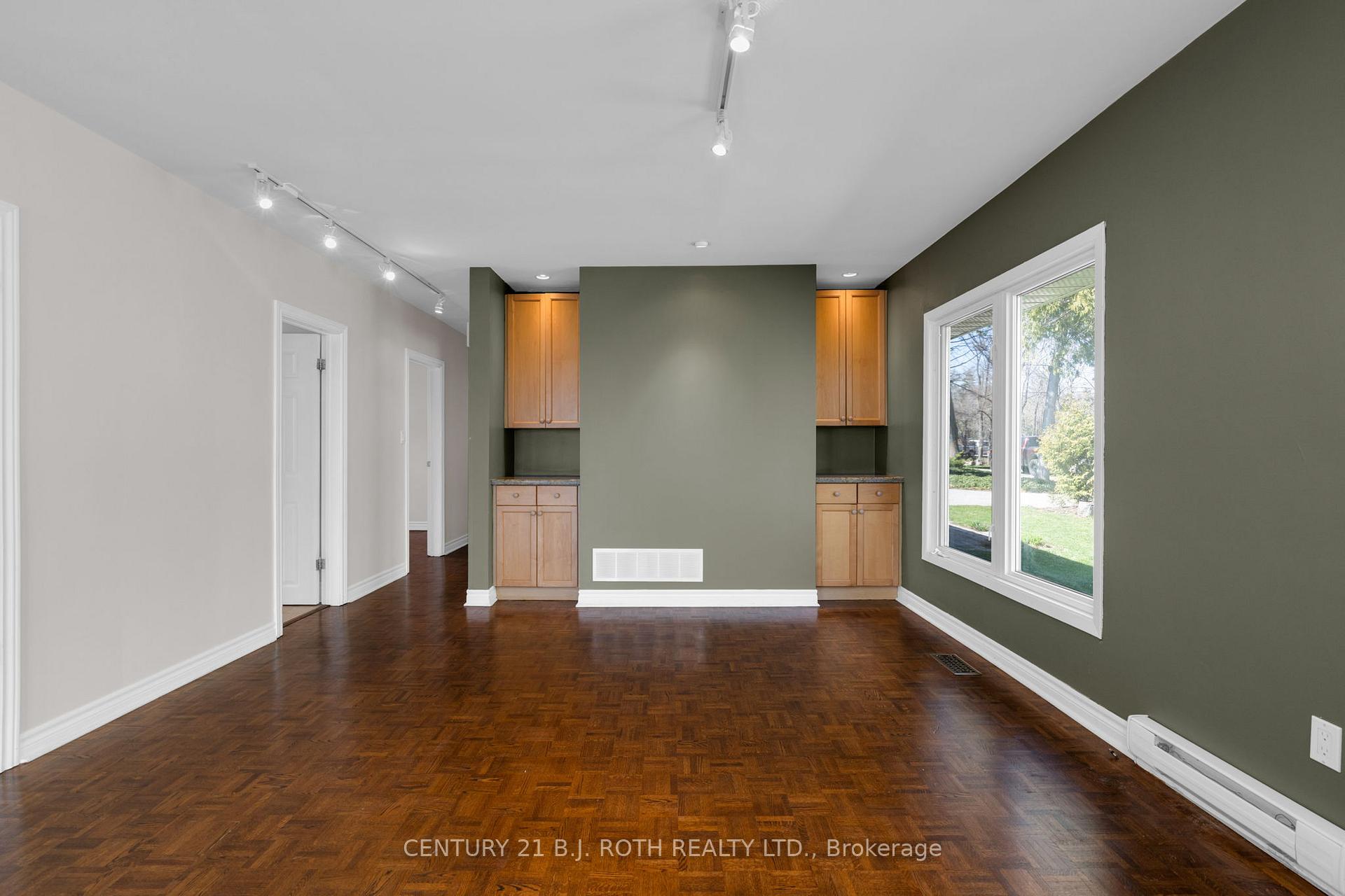 49 Lakeshore Road