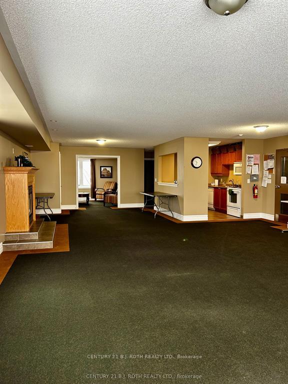 500 Mapleview Drive W 203