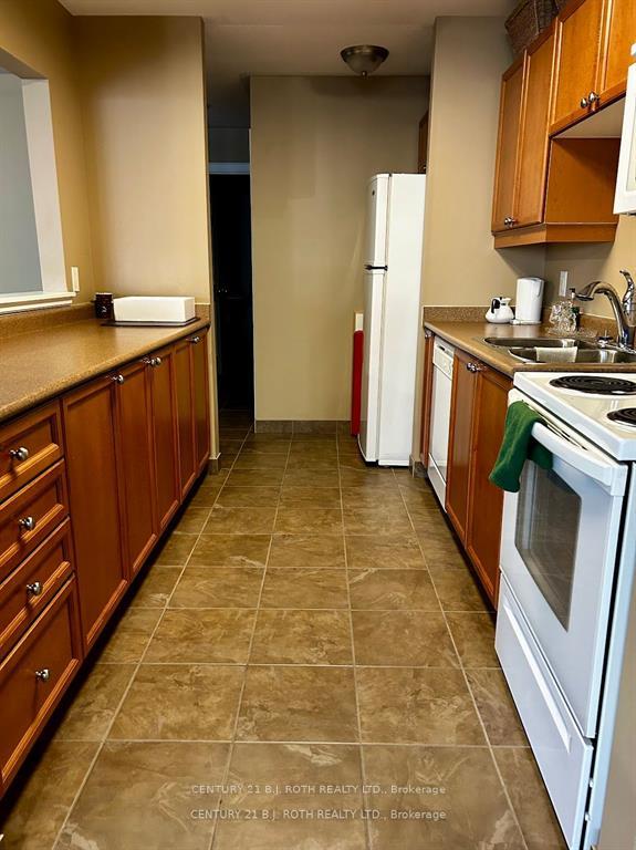 500 Mapleview Drive W 203