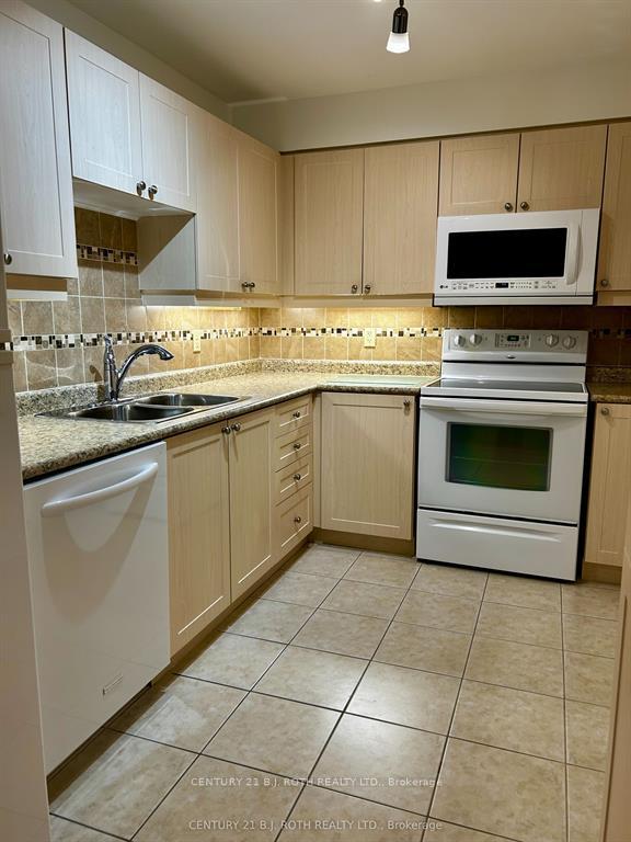 500 Mapleview Drive W 203