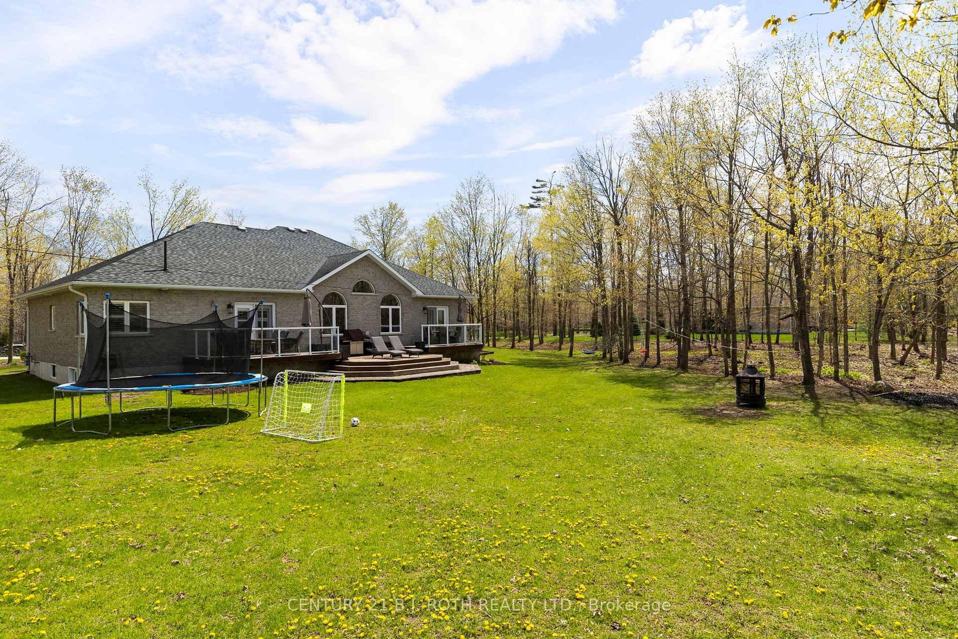 6 Hemlock Crescent