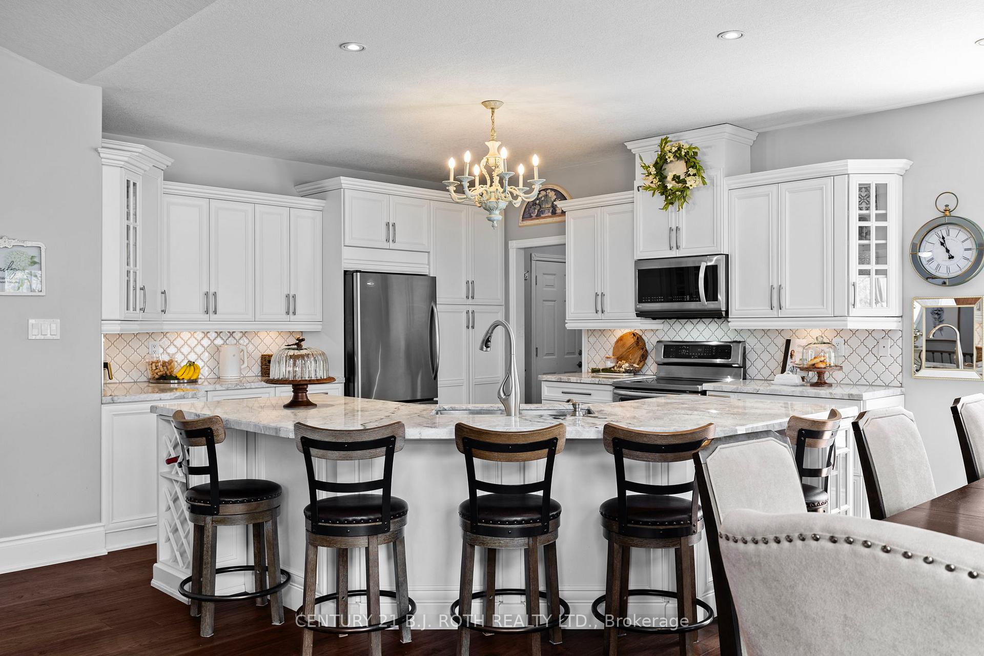 6 Hemlock Crescent
