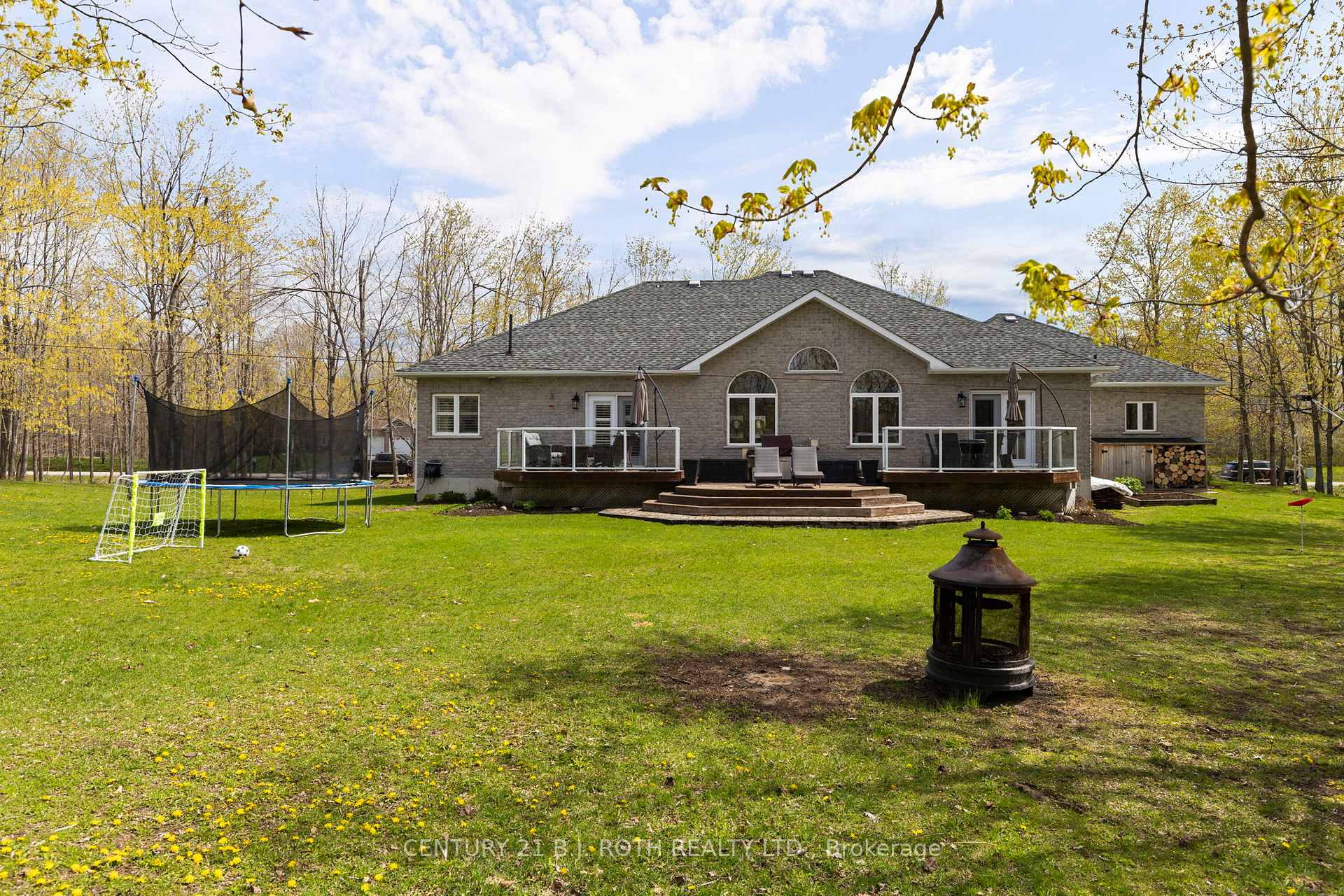 6 Hemlock Crescent