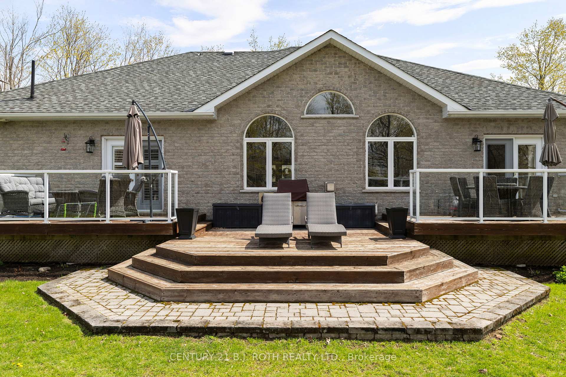 6 Hemlock Crescent