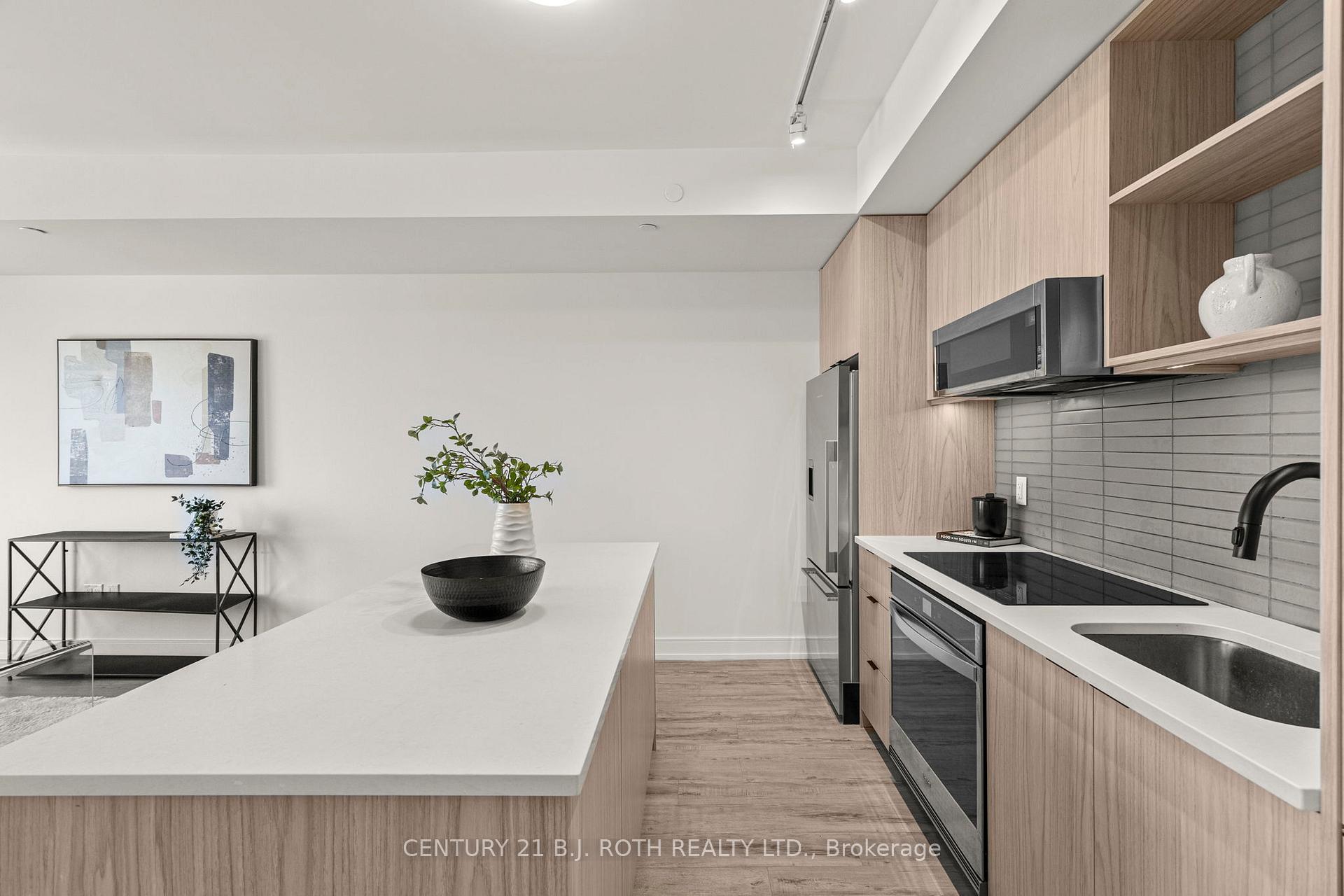 185 dunlop Street E 715