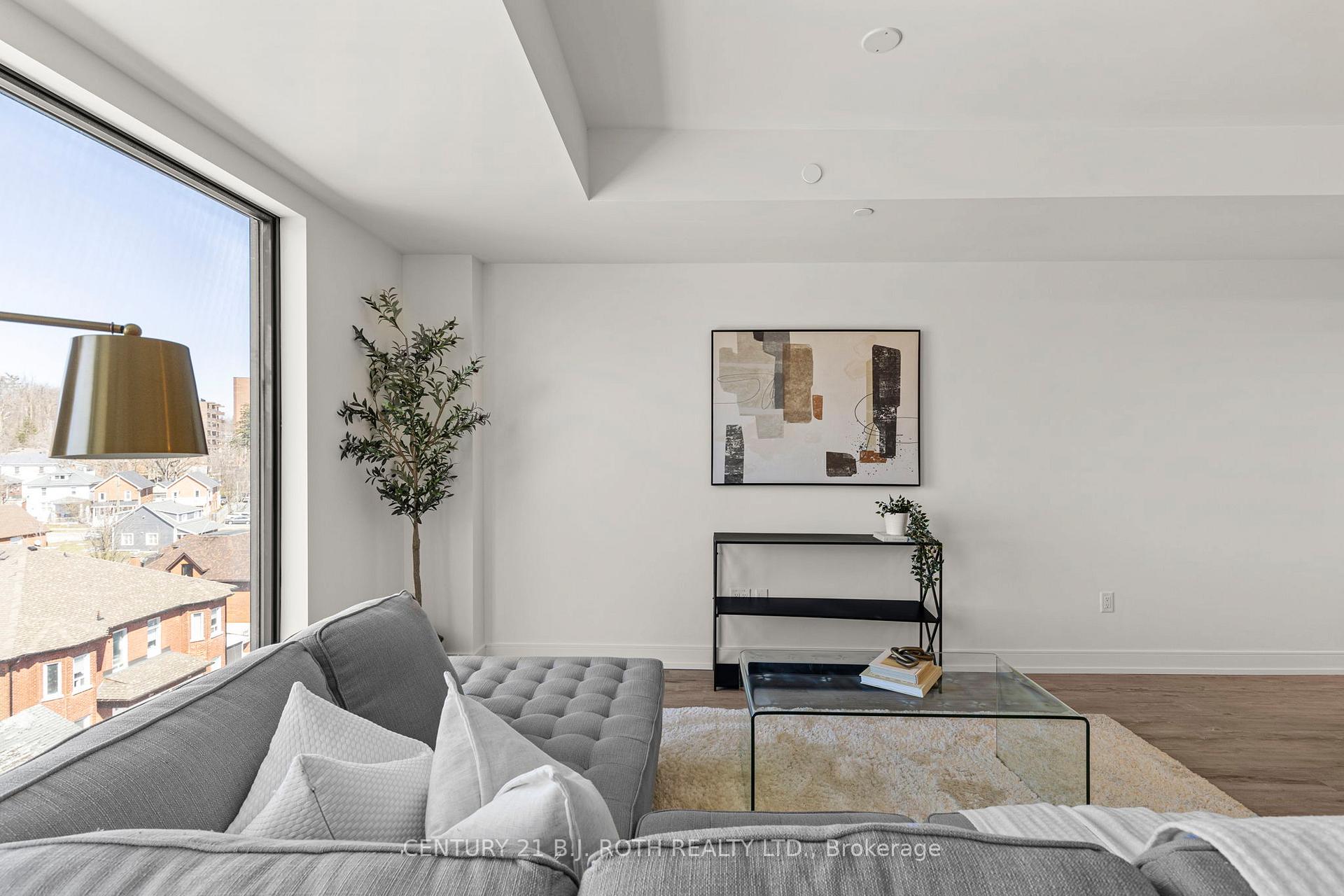 185 dunlop Street E 715