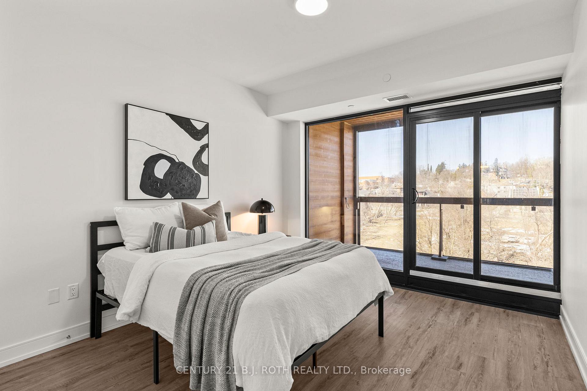 185 dunlop Street E 715