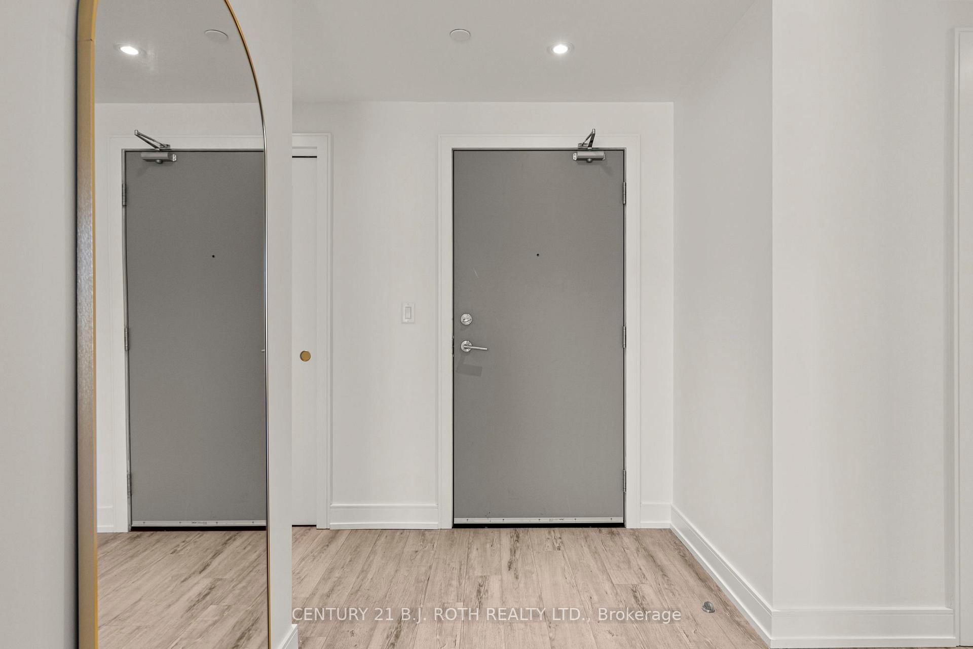185 dunlop Street E 715