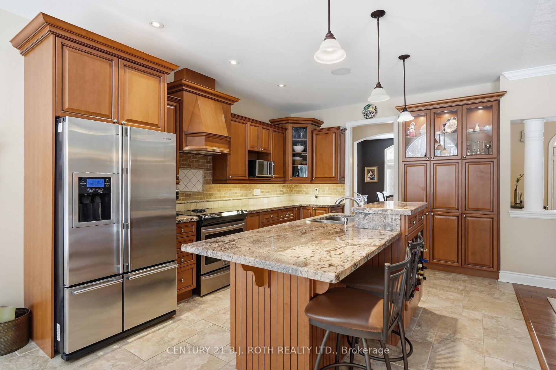 6 Lloyd Cook Drive E