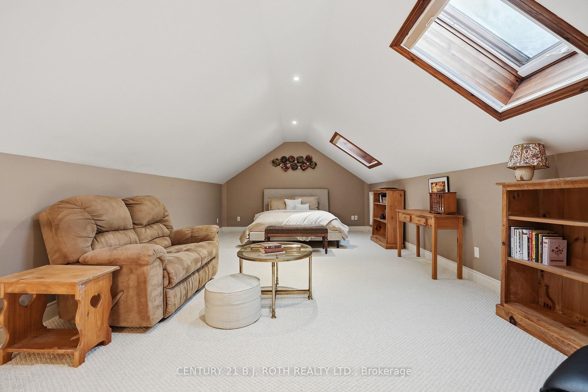 6 Lloyd Cook Drive E