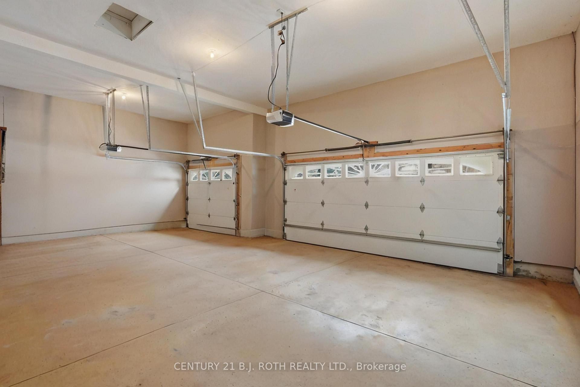 6 Lloyd Cook Drive E