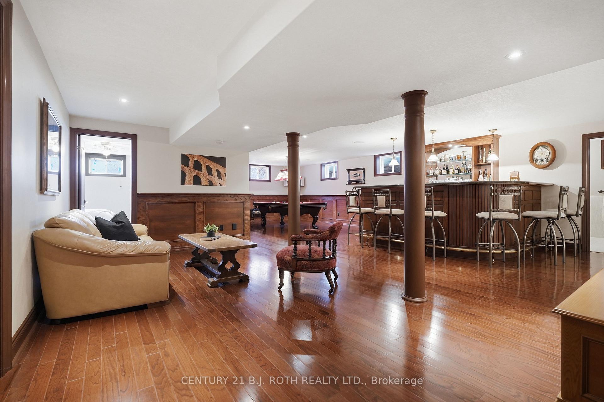 6 Lloyd Cook Drive E