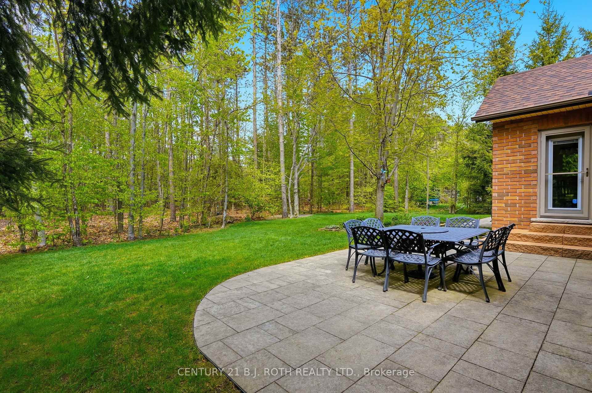 6 Lloyd Cook Drive E