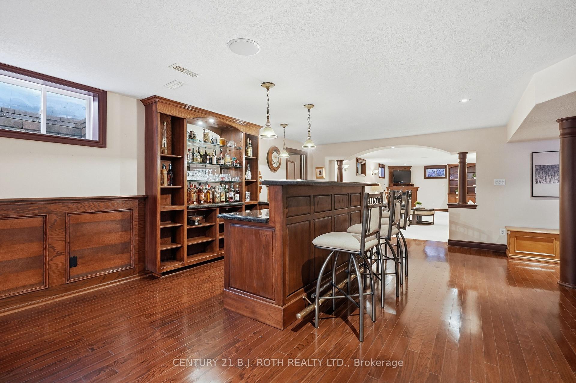 6 Lloyd Cook Drive E