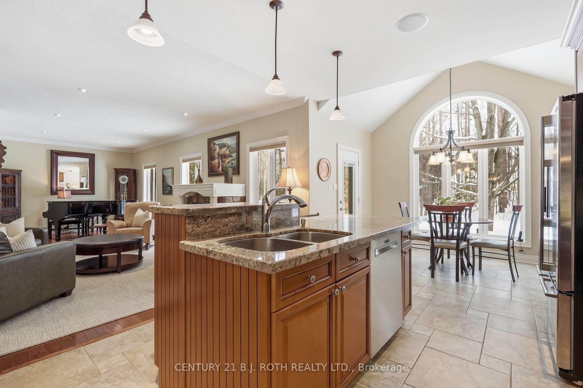 6 Lloyd Cook Drive E