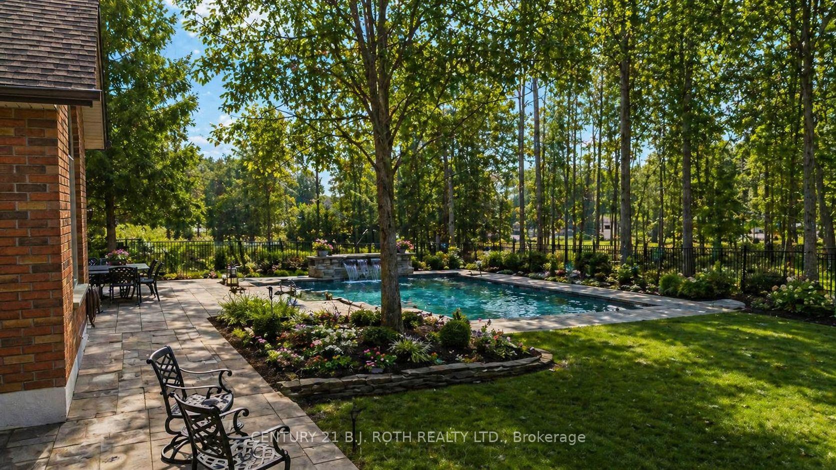 6 Lloyd Cook Drive E