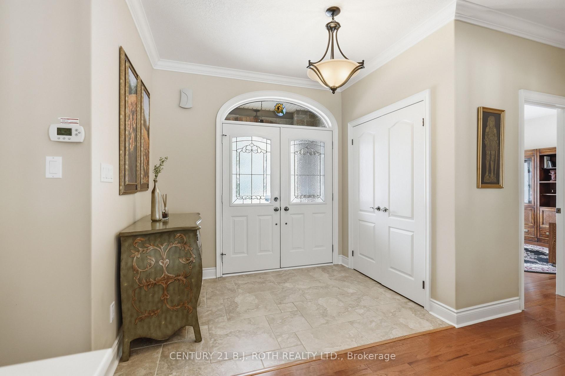 6 Lloyd Cook Drive E
