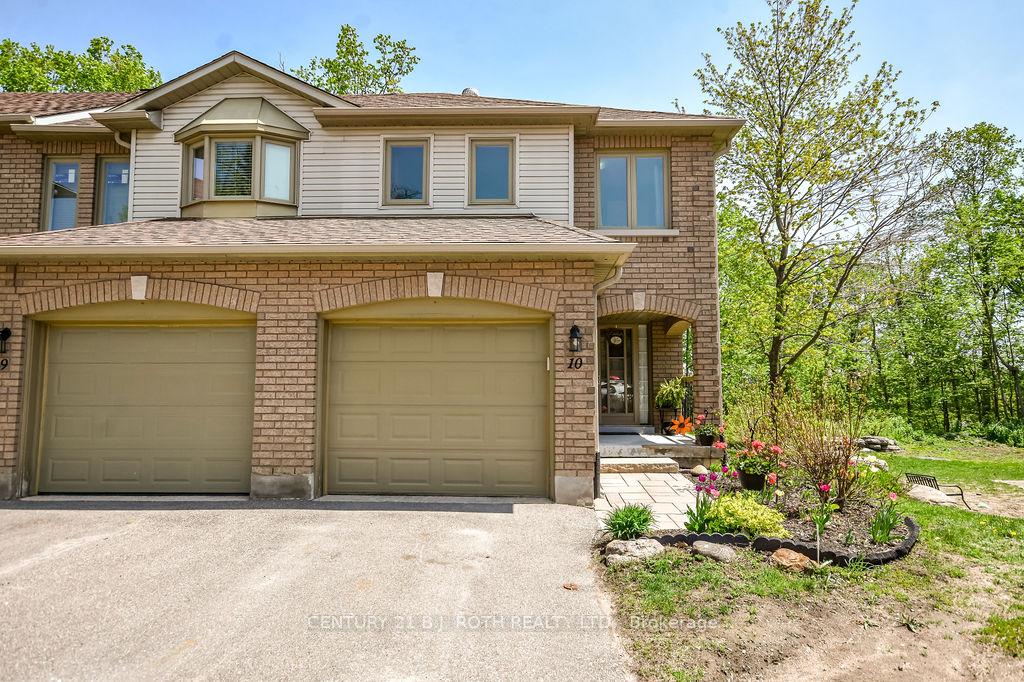 492 Laclie Street 10