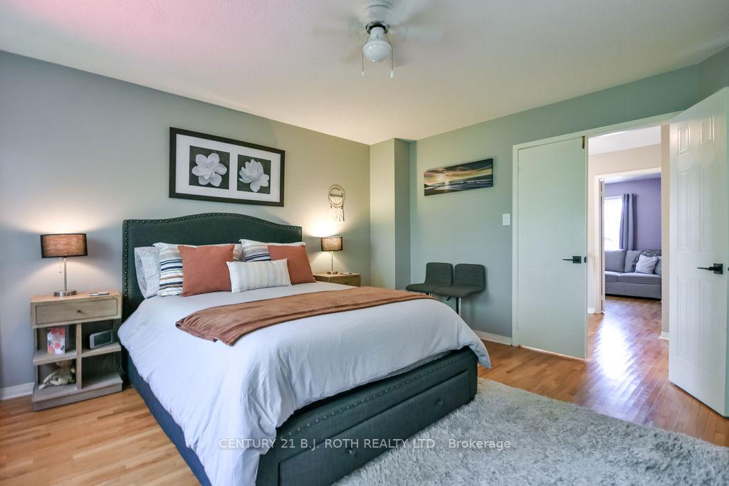 492 Laclie Street 10
