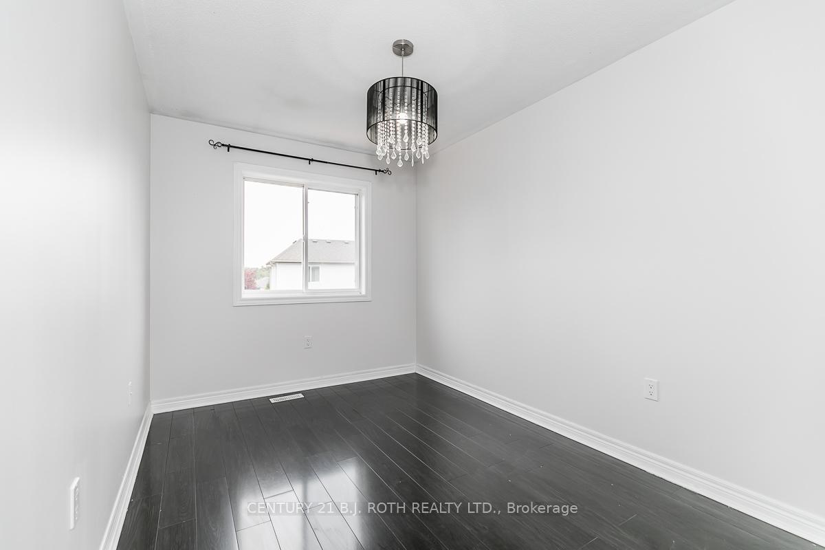 430 Mapleview Drive E 18