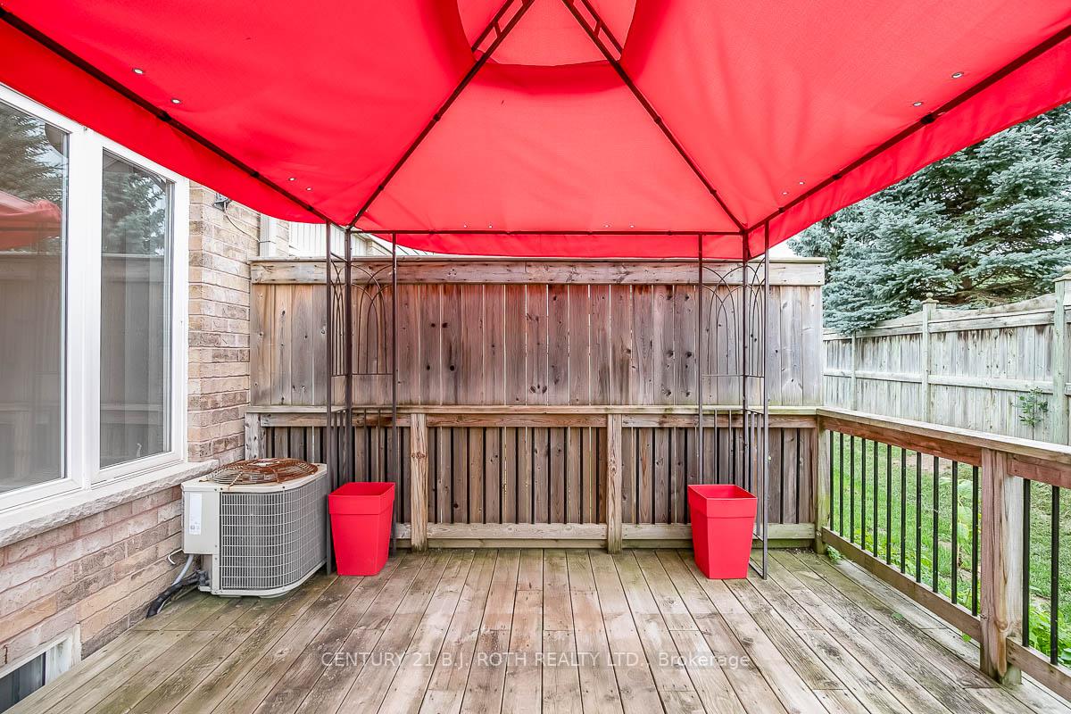 430 Mapleview Drive E 18