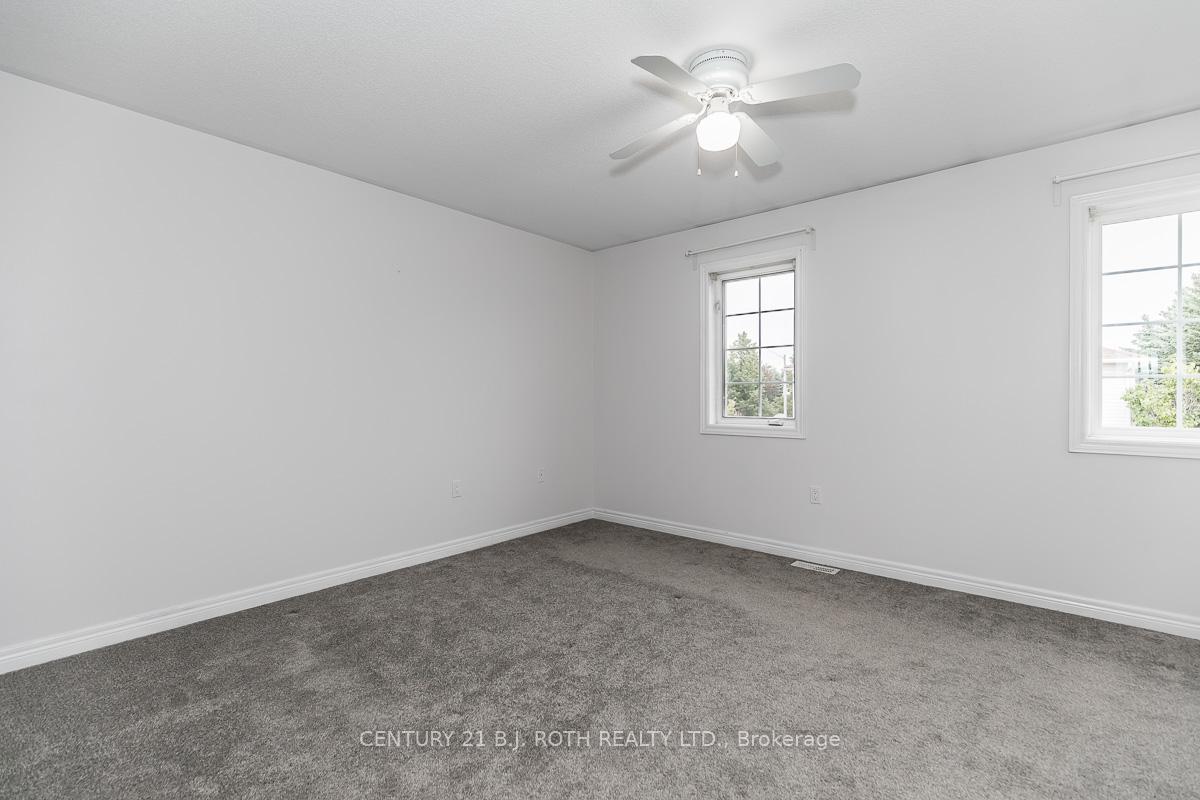 430 Mapleview Drive E 18