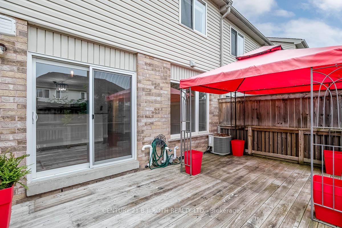 430 Mapleview Drive E 18