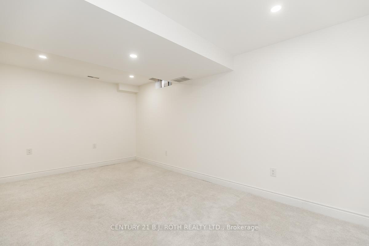 430 Mapleview Drive E 18