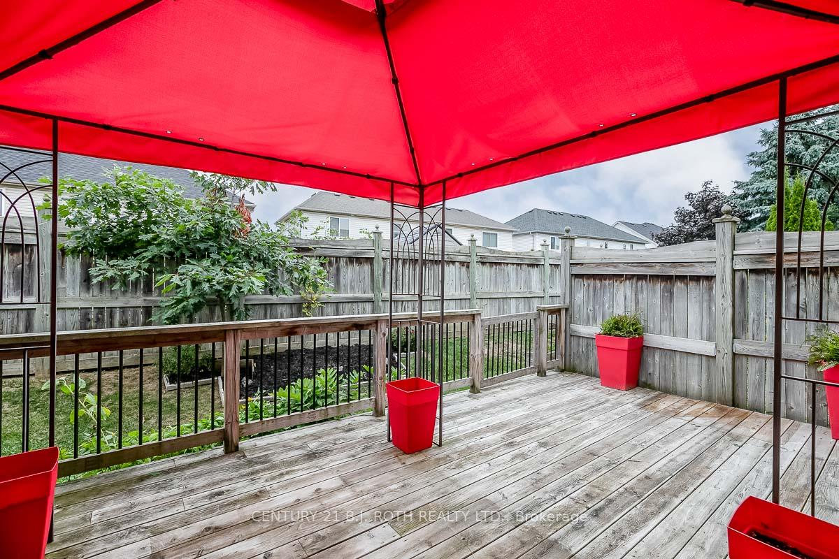 430 Mapleview Drive E 18