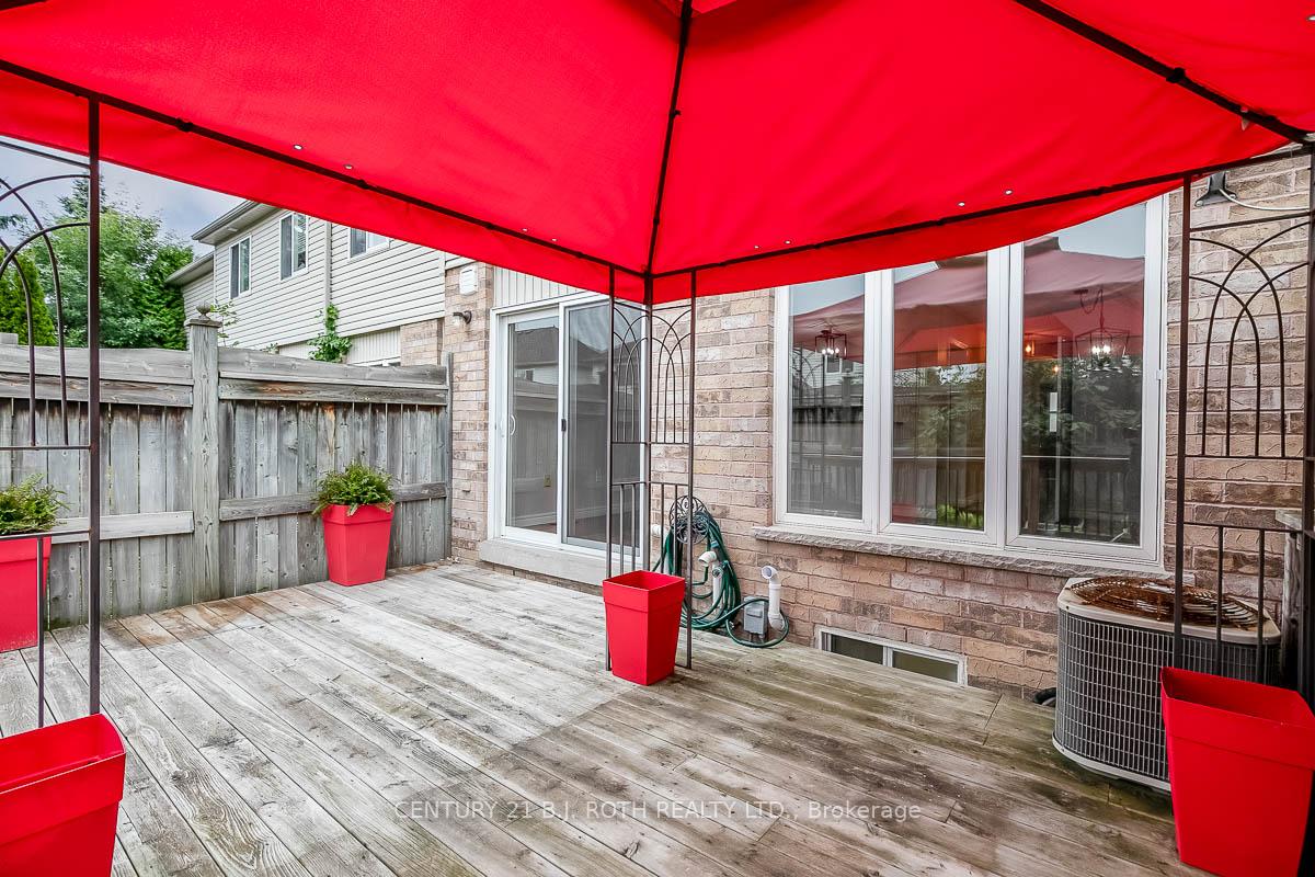 430 Mapleview Drive E 18