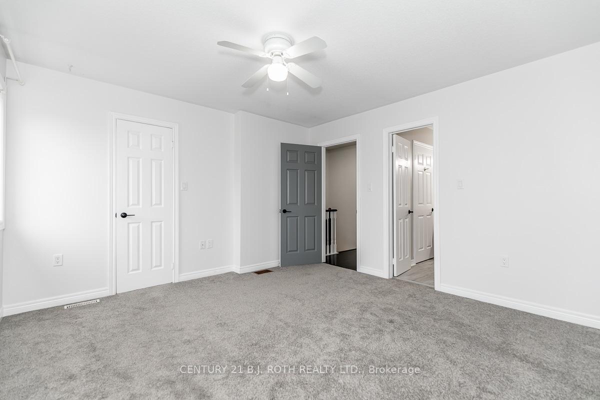430 Mapleview Drive E 18