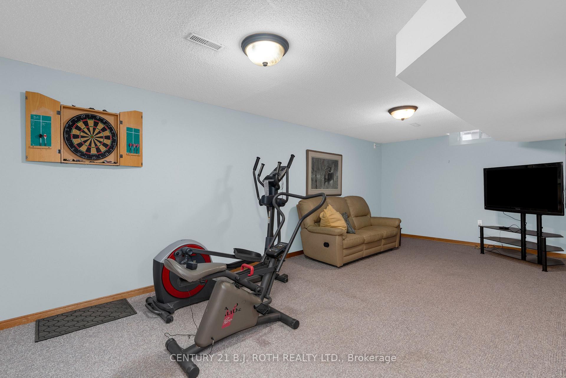 37 Laurentian Lane