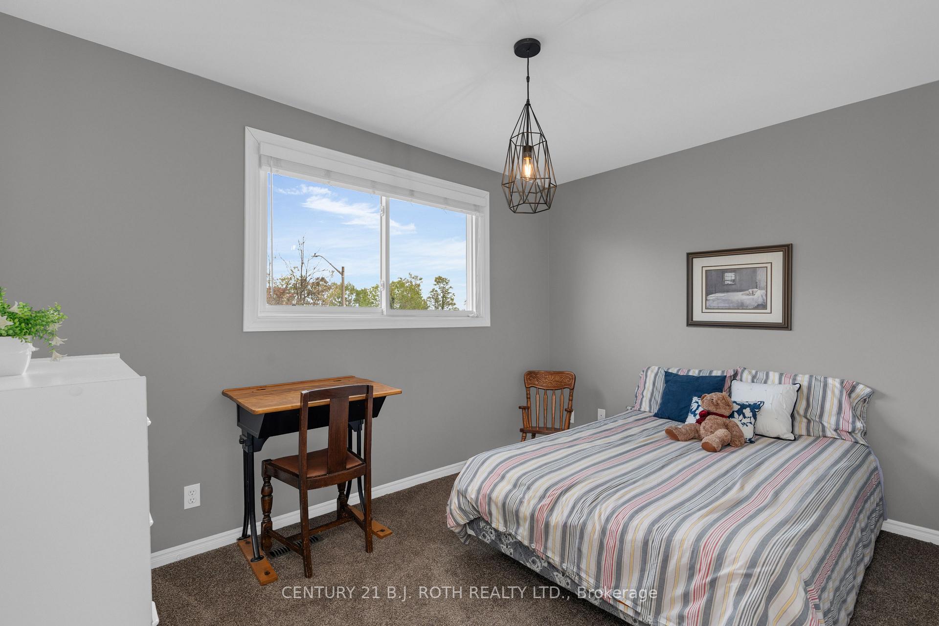 37 Laurentian Lane