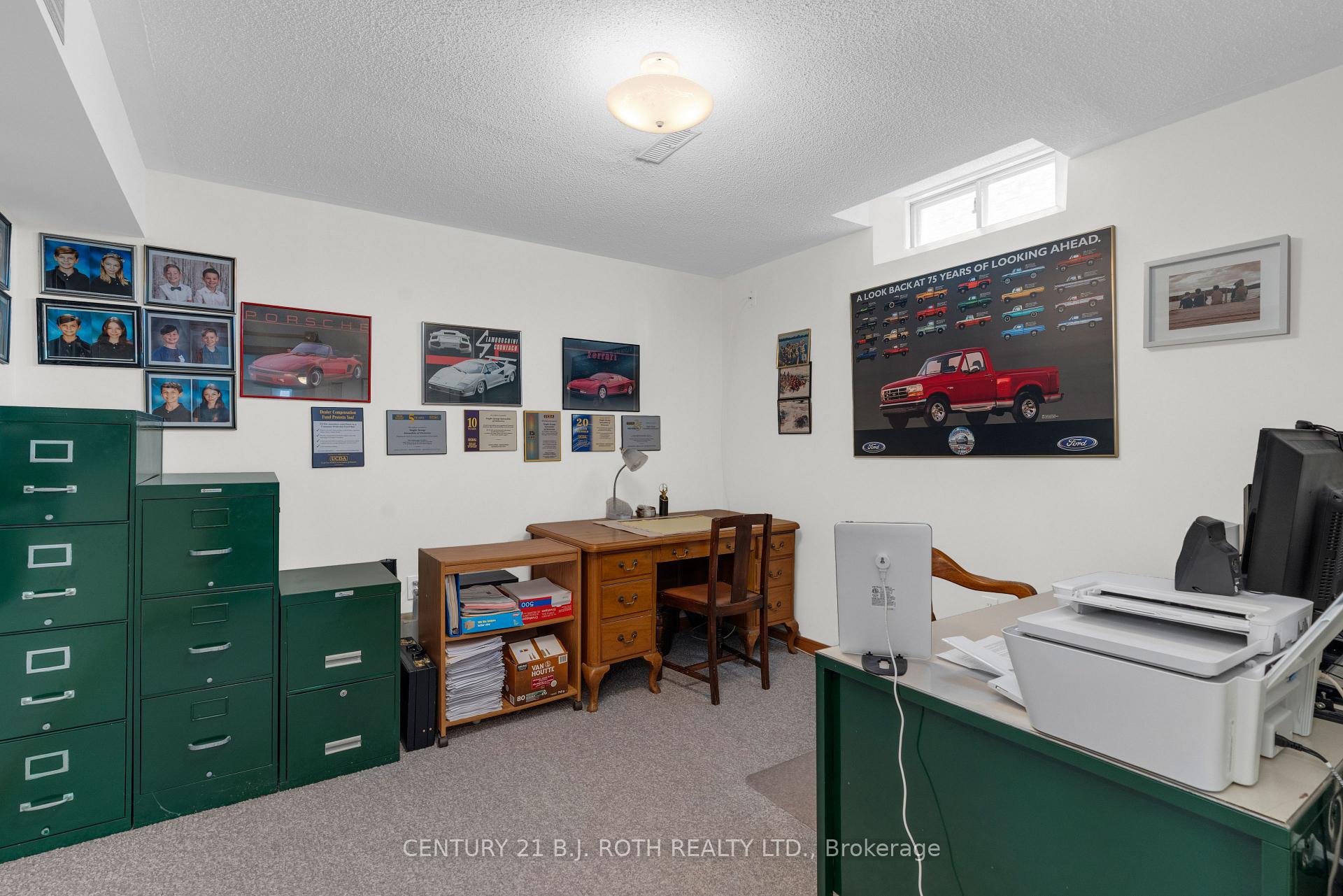 37 Laurentian Lane