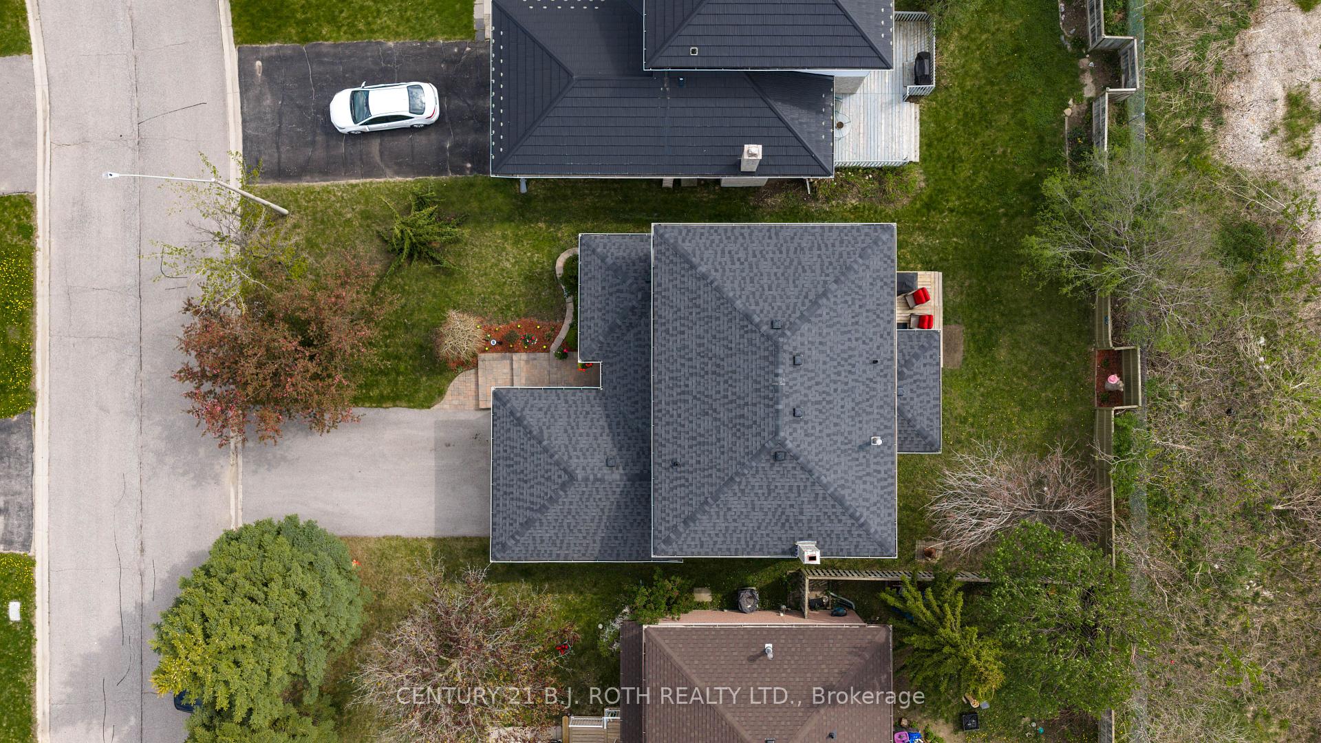 37 Laurentian Lane