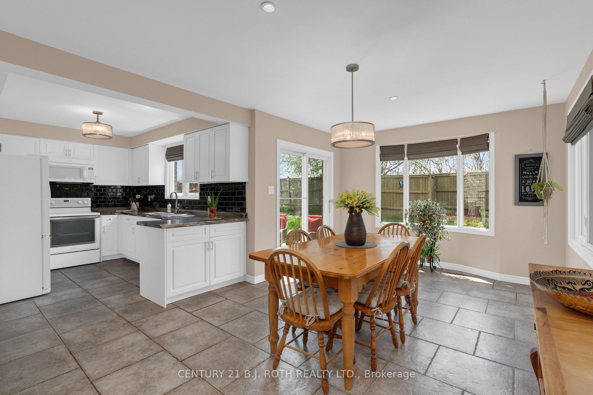 37 Laurentian Lane