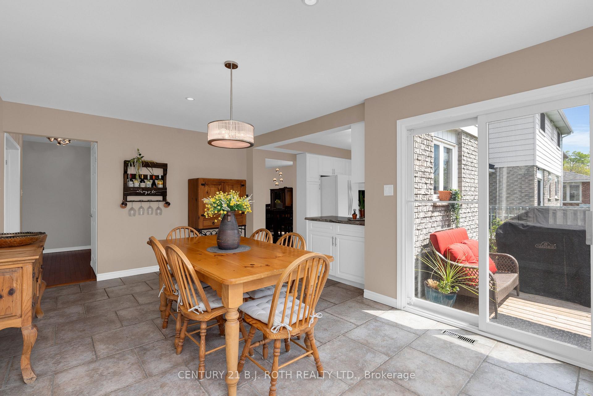 37 Laurentian Lane