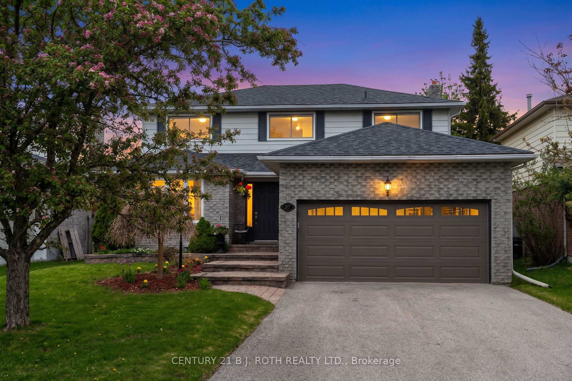 37 Laurentian Lane