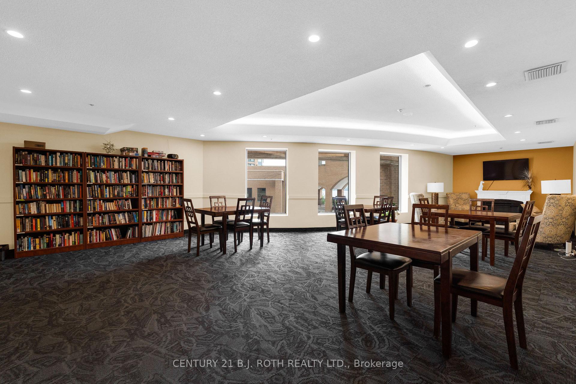 150 Dunlop Street E 807