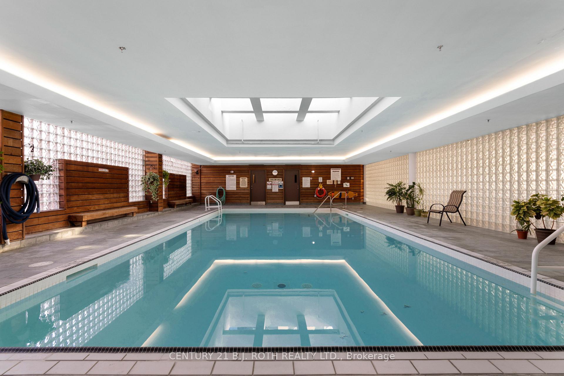 150 Dunlop Street E 807