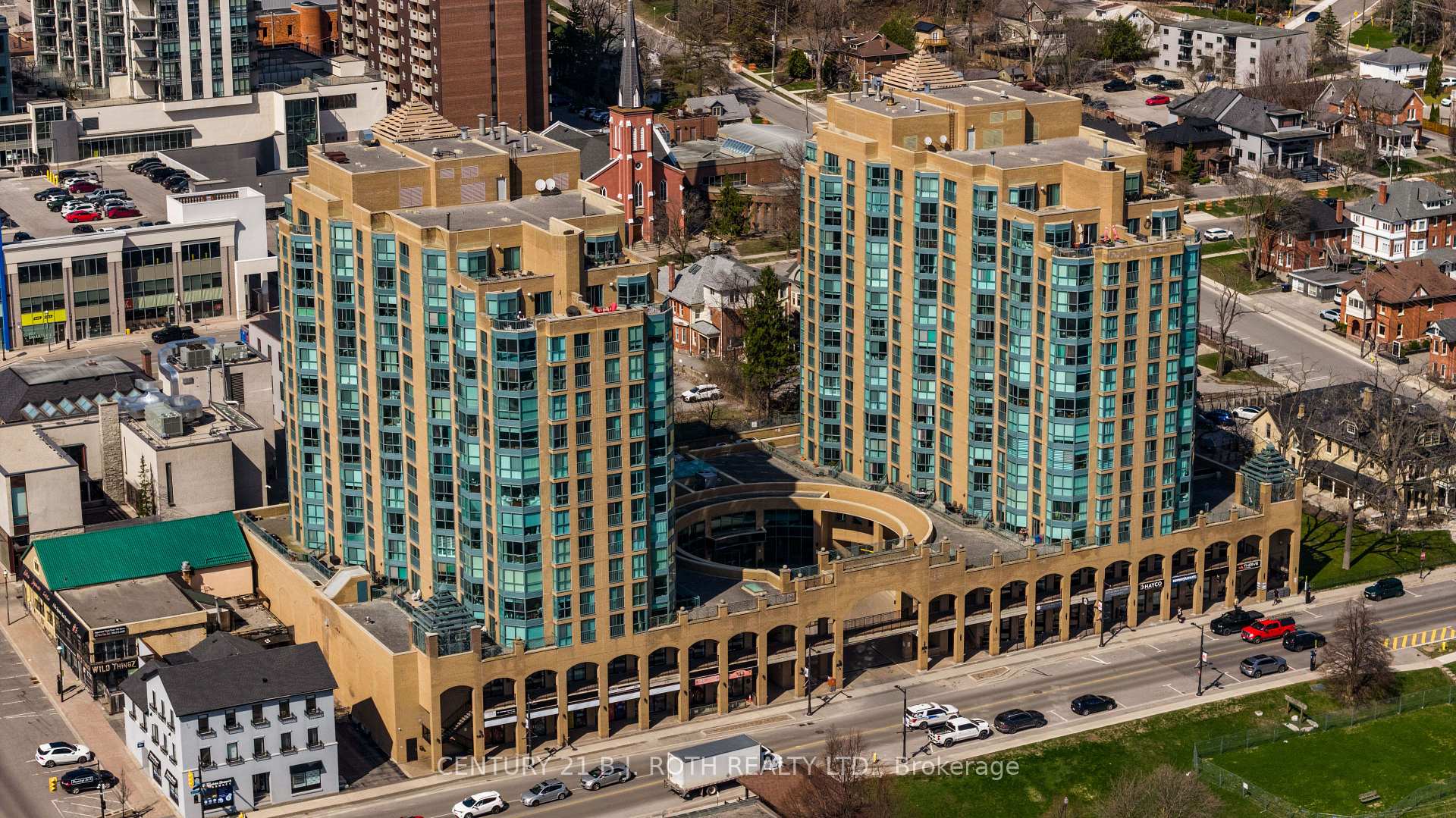 150 Dunlop Street E 807