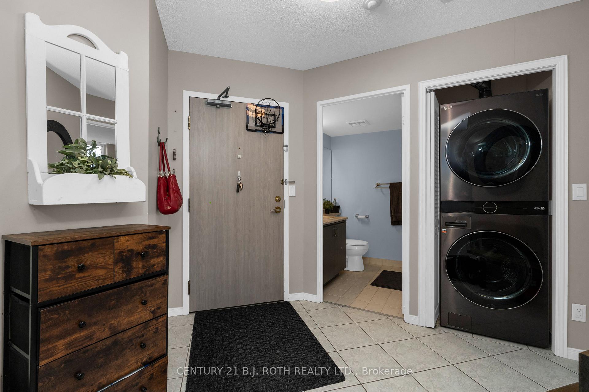 150 Dunlop Street E 807