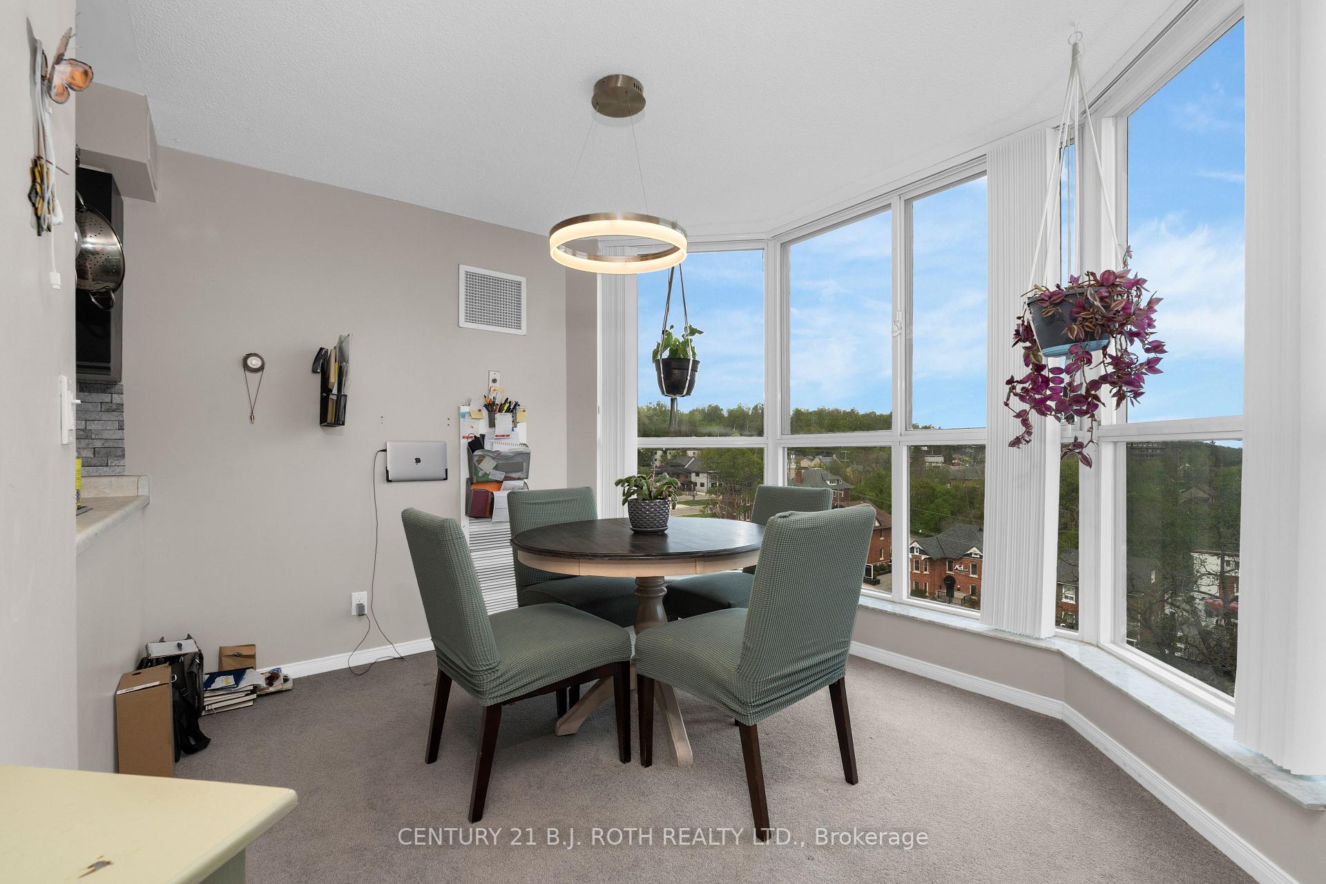 150 Dunlop Street E 807