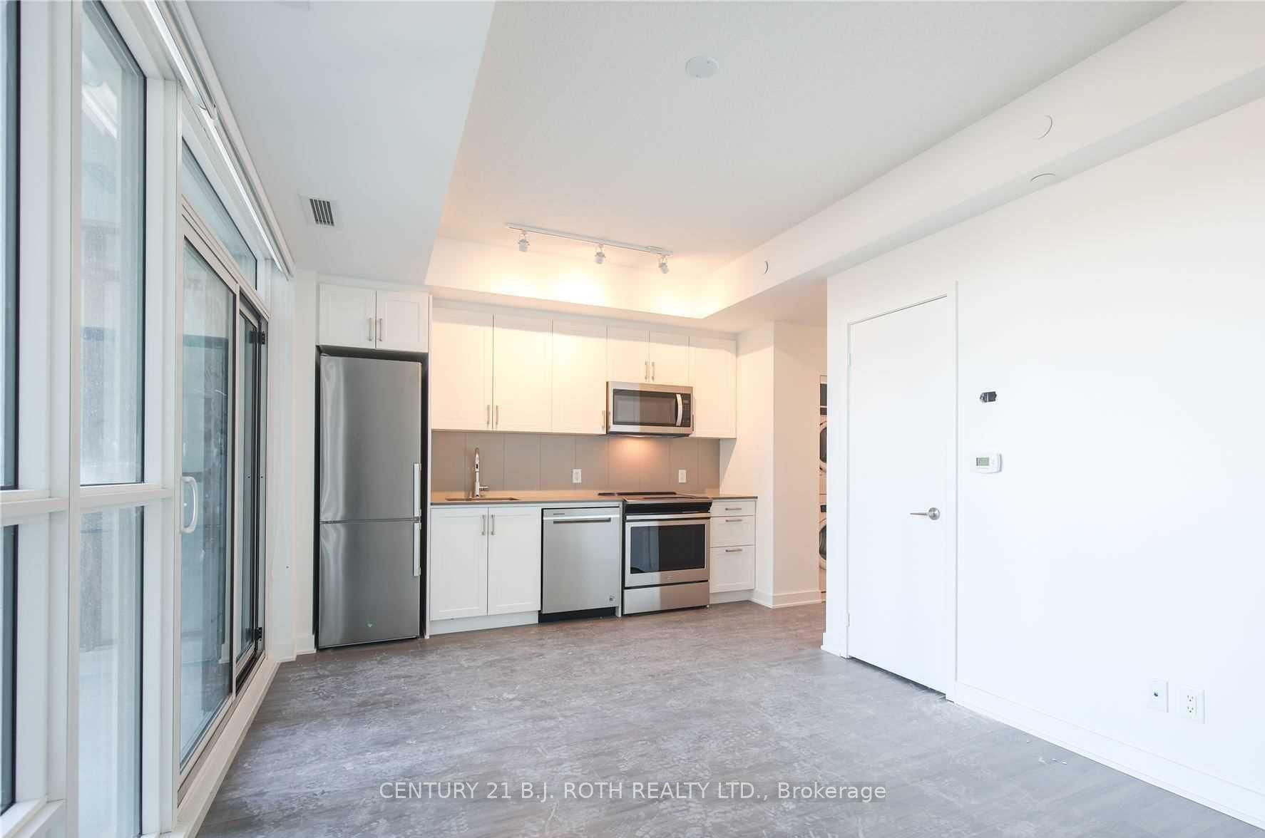 681 Yonge Street N 201