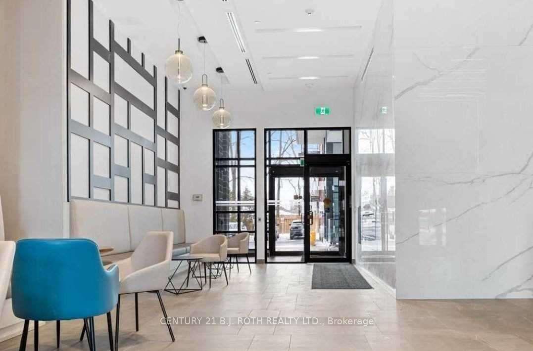 681 Yonge Street N 201